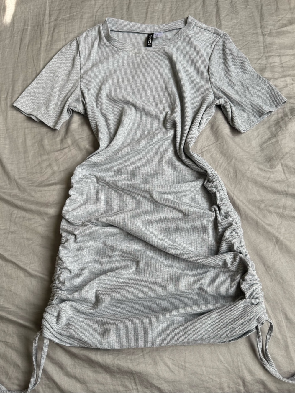 H&M Light Gray Ribbed Ruched Mini Dress